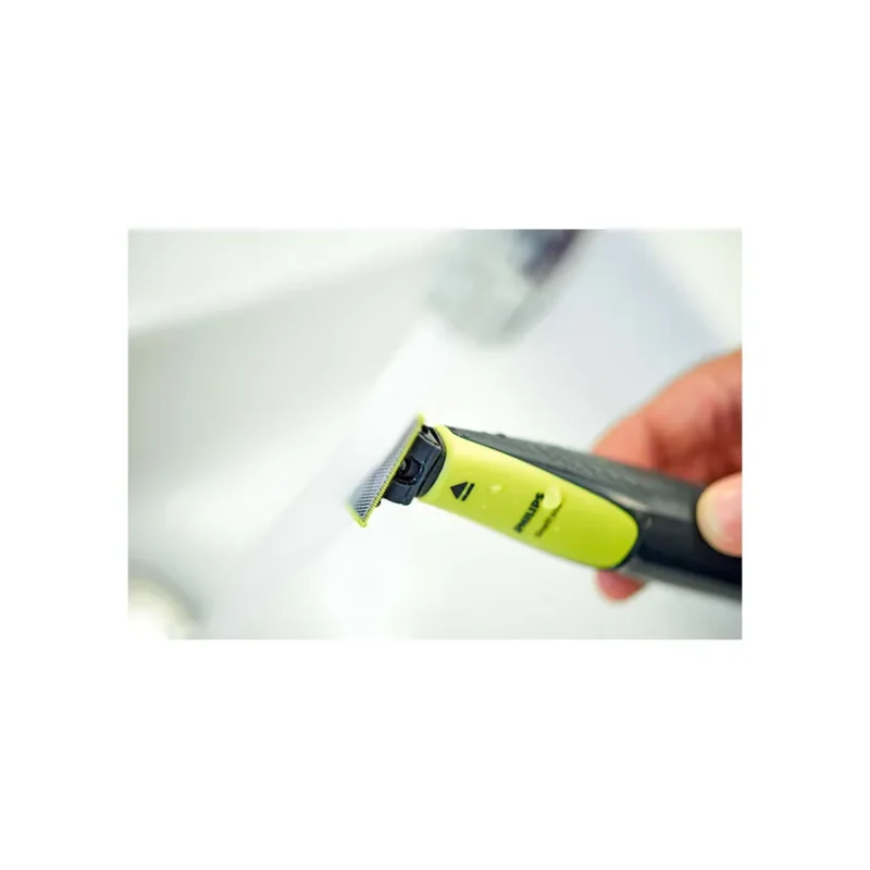PHILIPS ONEBLADE RAZOR WITH 2 STUBBLE COMBS - Image 4